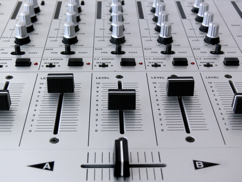 E-shop » Main Products » Professional mixers » Vestax PMC-500